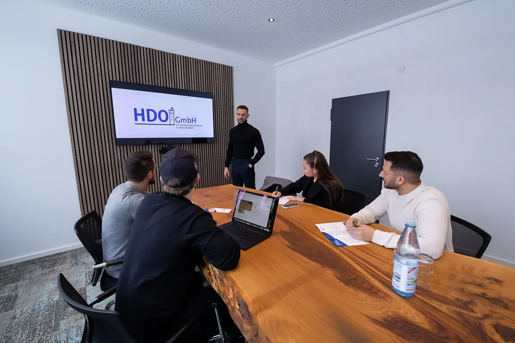 HDO Ravensburg Handwerk Raumausstatter Raumgestaltung Fachbetrieb Bodenverlegung Wandgestaltung Insektenschutz Team Beratung